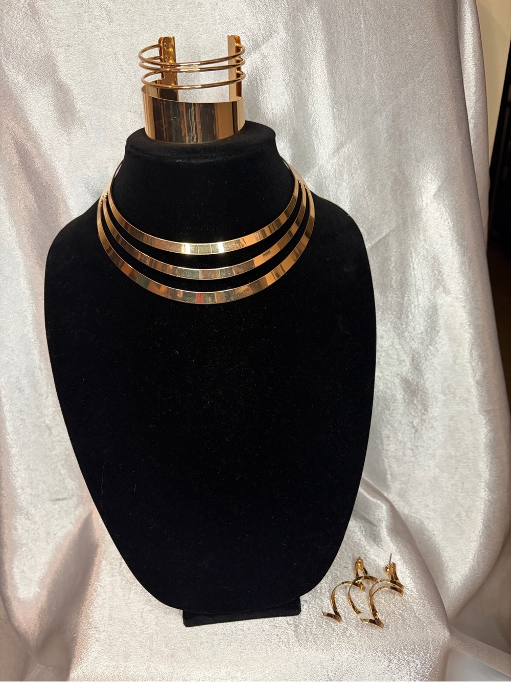 Gold Multi-Band Choker Necklace with Matching Cuff and Earrings